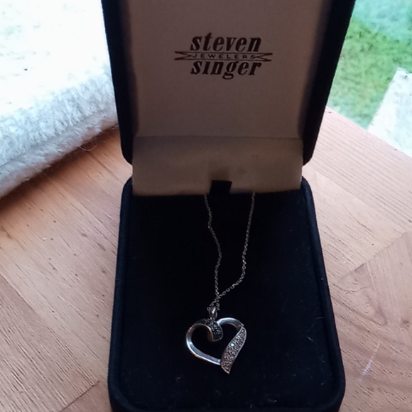 Necklace - Picture 1 of 9